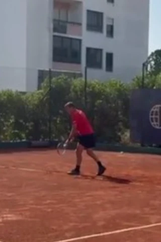 Koen Bergs, father of Zizou, showing off his skills