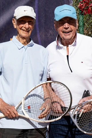102-year-old Henry Young competing against 97-year-old Arthur Lind